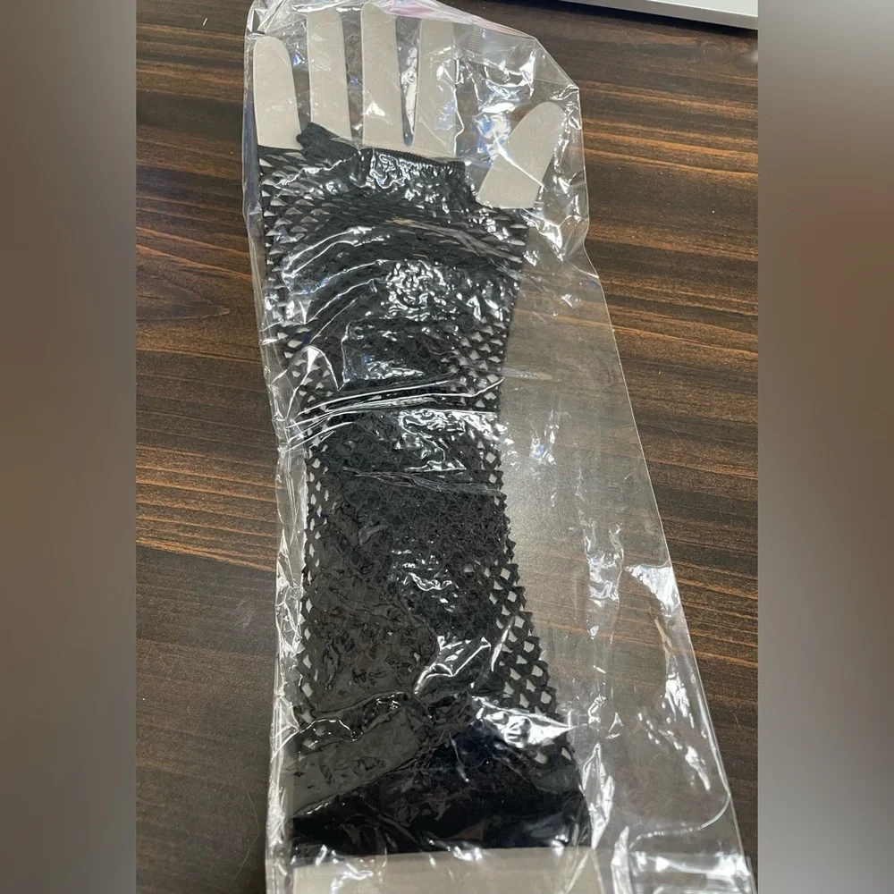 Women's Fishnet Fingerless Arm Sleeves Gloves NWOT